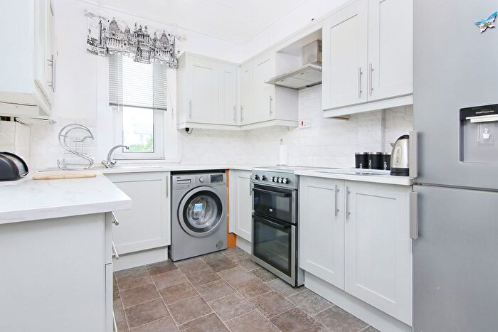 3 Bedroom Flat For Sale In / West Granton Road, Granton, Edinburgh, EH5