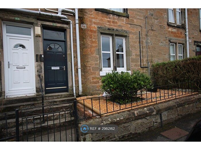 1 Bedroom Flat To Rent In Ramsay Road, Kirkcaldy, KY1