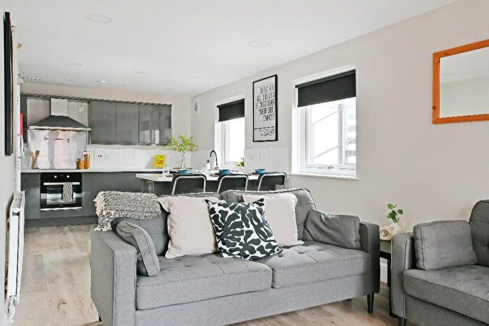 5 Bedroom Apartment To Rent In Broomhall Street, Sheffield, S1