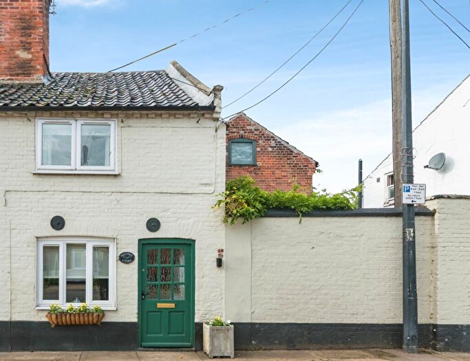 2 Bedroom Semi-Detached House For Sale In Broad Street, Bungay, NR35