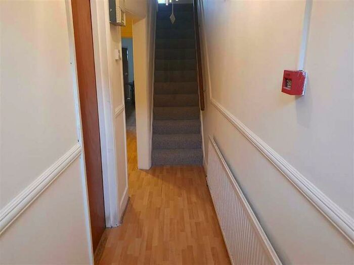 4 Bedroom Terraced House To Rent In Townsend Road, Southall, Middlesex, UB1