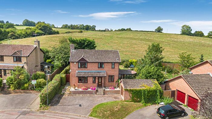 4 Bedroom Detached House For Sale In Spark Hill, Cam, Dursley, GL11