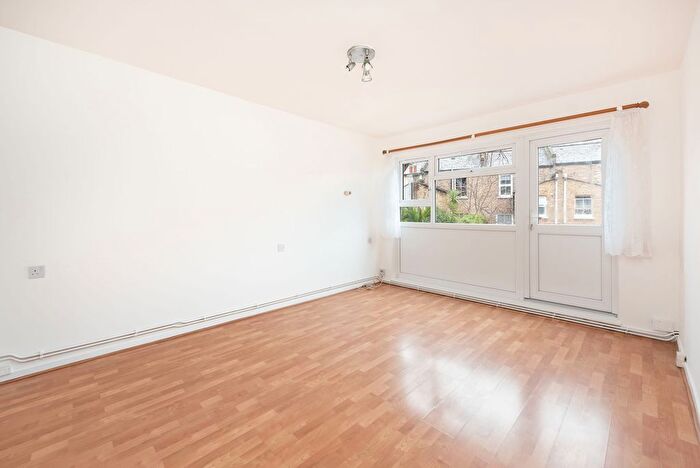 1 Bedroom Flat For Sale In Stockwell Lane, London, SW9