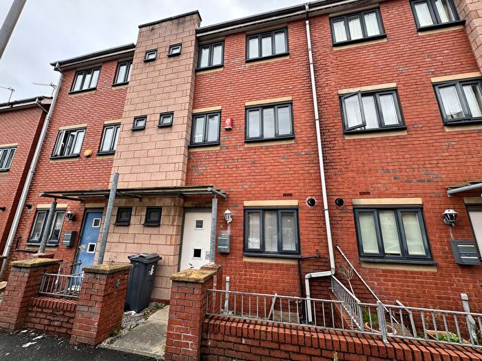 4 Bedroom Town House To Rent In New Welcome Street, Manchester, M15