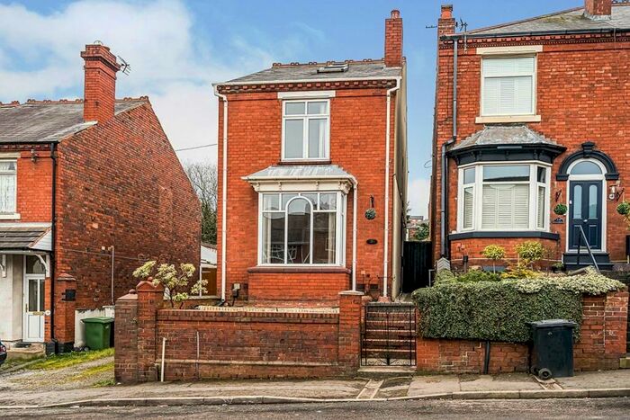 3 Bedroom Detached House To Rent In Furlong Lane, Halesowen, West Midlands, B63