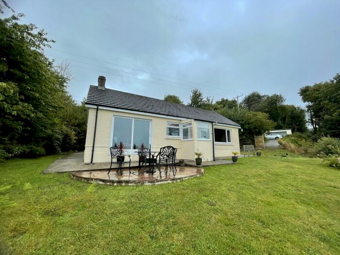 3 Bedroom Bungalow To Rent In Poppit, SA43