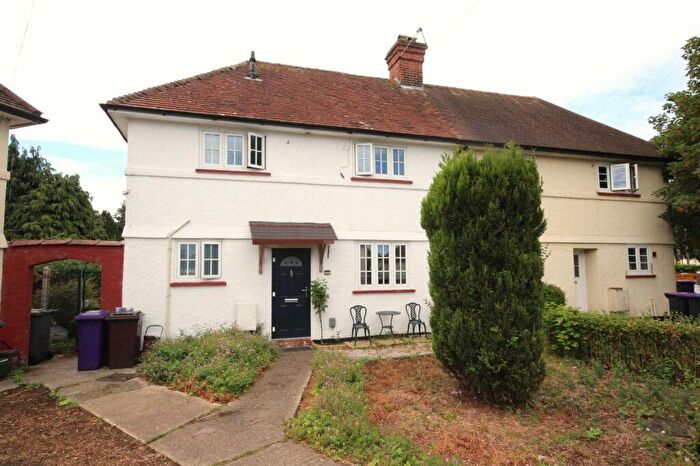 4 Bedroom Semi Detached House For Sale In West View, Letchworth Garden City, SG6