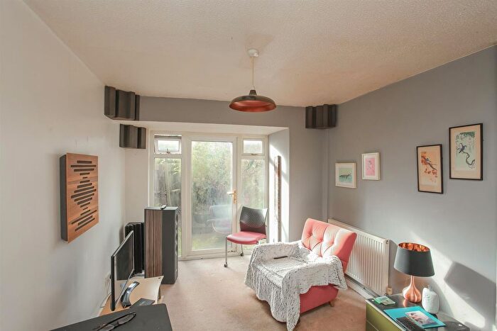 1 Bedroom End Of Terrace House For Sale In Winchelsea Close, Banbury, OX16