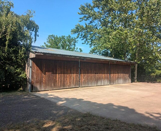 3 Bedroom Farm Land For Sale In Lot Land And Buildings Off Cricket Field Lane, Yelvertoft, Northamptonshire, NN6