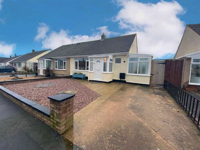 2 Bedroom Semi-Detached Bungalow To Rent In Overton Avenue, Prestatyn, Denbighshire LL19