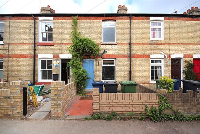 2 Bedroom Terraced House To Rent In Greens Road, Cambridge, CB4