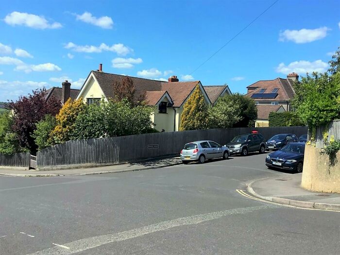 5 Bedroom Detached House To Rent In Moberly Road, Salisbury, Wiltshire, SP1