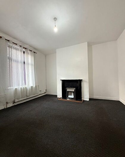 2 Bedroom Terraced House To Rent In Penn Street, Oldham, OL8