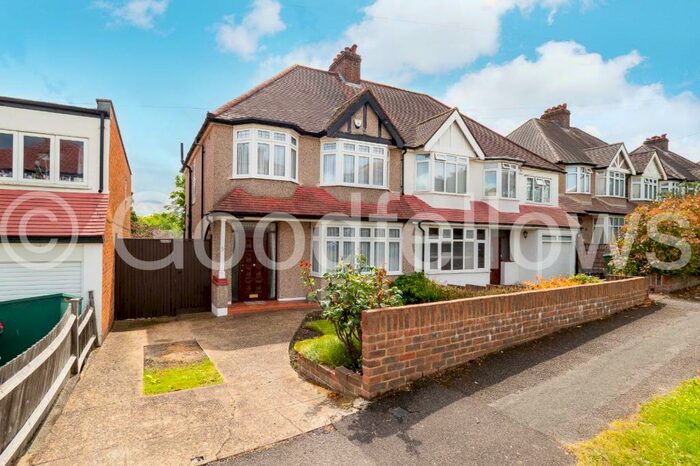 3 Bedroom Semi-Detached House To Rent In Prior Avenue, Sutton, Surrey, SM2