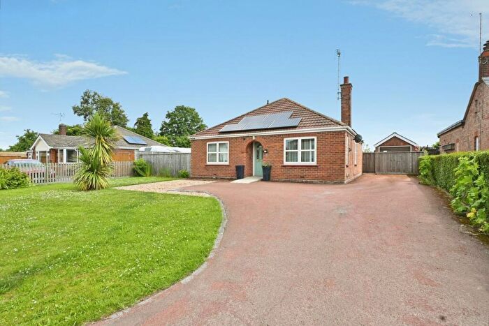 3 Bedroom Detached Bungalow For Sale In Fen Road, Holbeach, Spalding, PE12