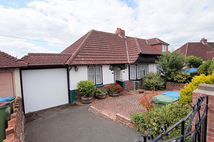 2 Bedroom Semi-Detached Bungalow For Sale In Edward Grove, Portchester, PO16