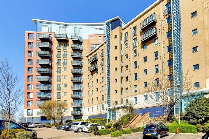 2 Bedroom Flat To Rent In Western Beach Apartments, Hanover Avenue, London, E16