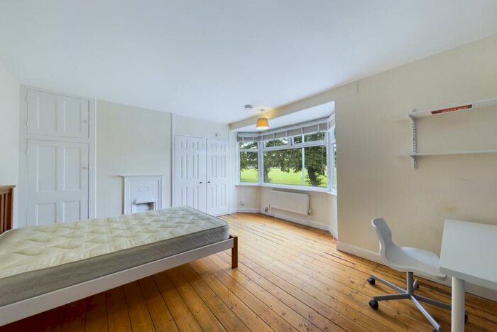 4 Bedroom House To Rent In Pleydell Road, Northampton, NN4