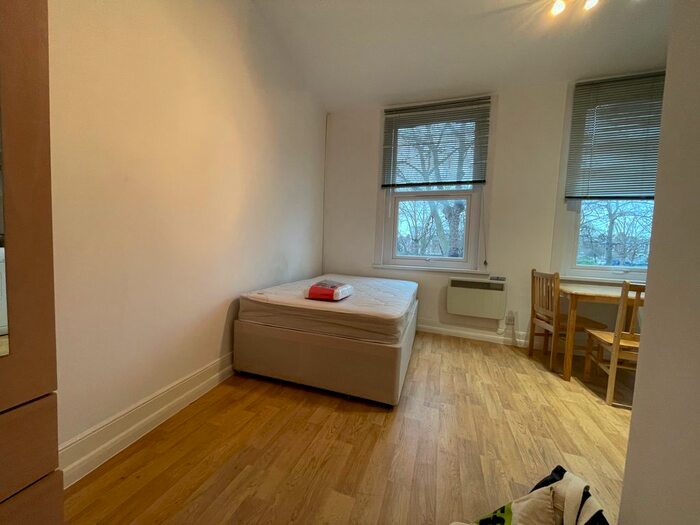 Studio To Rent In Fortune Green Road, London, NW6