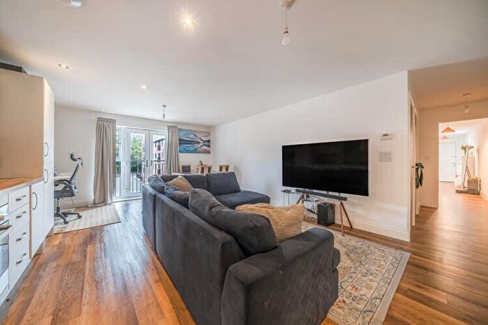 2 Bedroom Flat For Sale In Lime Tree House, Hook, Hampshire, RG27