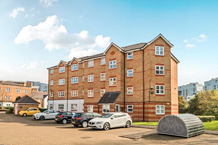 1 Bedroom Apartment For Sale In Basevi Way, London, SE8