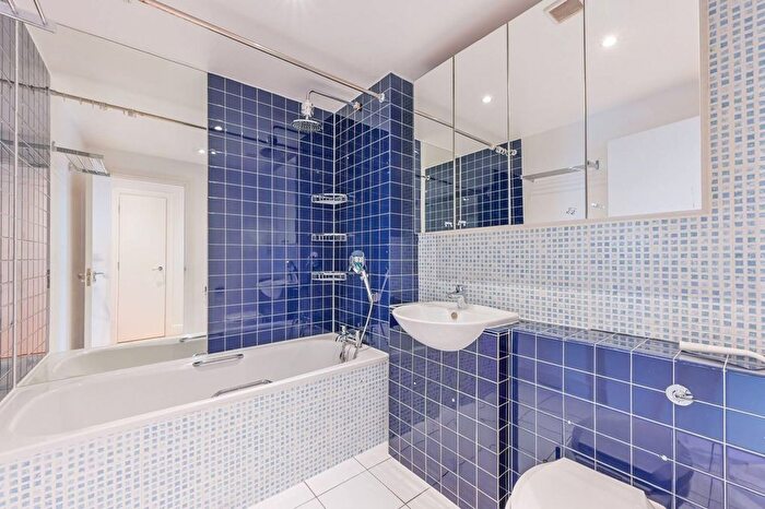 2 Bedroom Flat To Rent In Commercial Road, Aldgate, London, E1