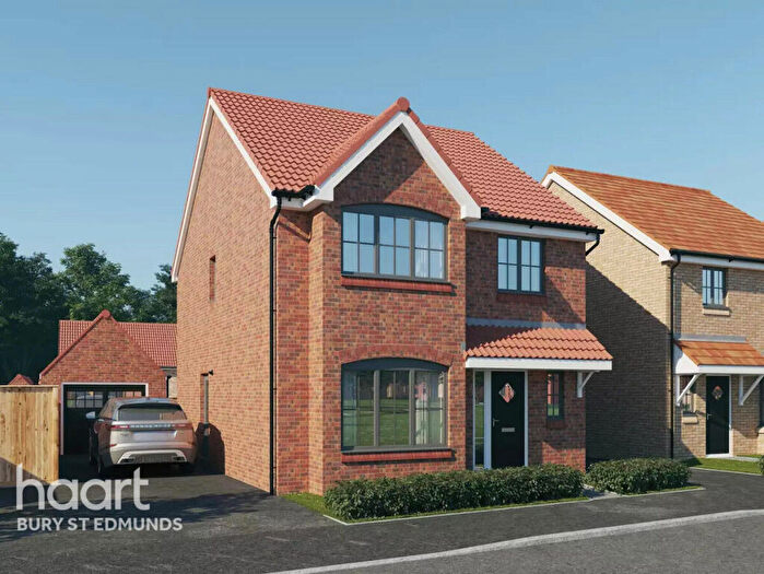 4 Bedroom Detached House For Sale In The Ferns, Kennett, CB8