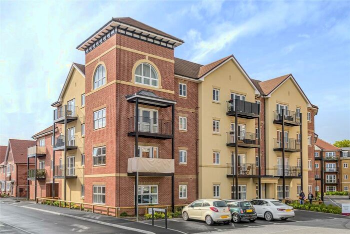 2 Bedroom Apartment To Rent In Bell Farm Way, Hersham, Walton-on-Thames, KT12