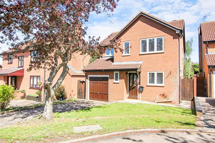 4 Bedroom Detached House For Sale In , Beardsley Gardens, Barton Seagrave, NN15