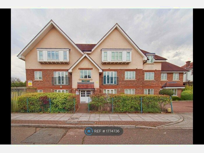 2 Bedroom Flat To Rent In Christopher Court, London, NW4