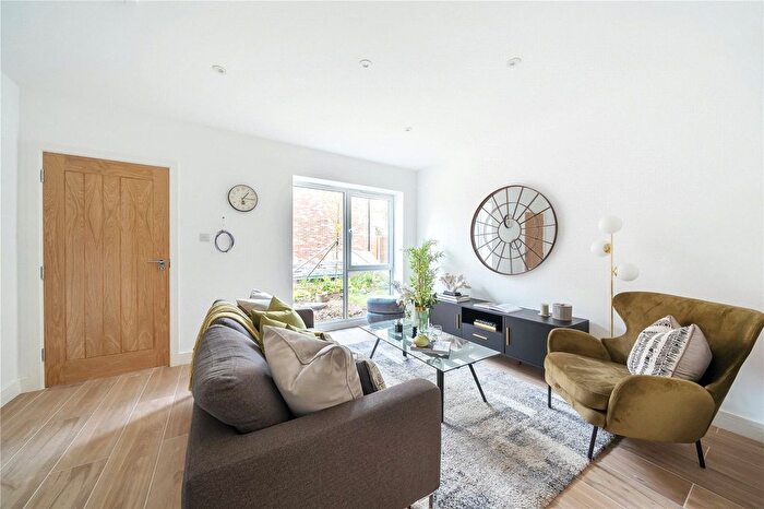 2 Bedroom Semi-Detached House For Sale In Champagne Walk, London, N3