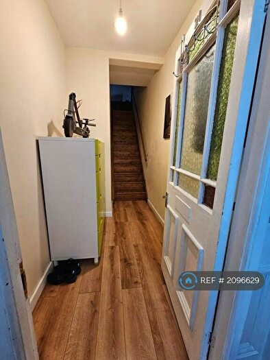 2 Bedroom Flat To Rent In Oliver Road, Milton Keynes, MK2