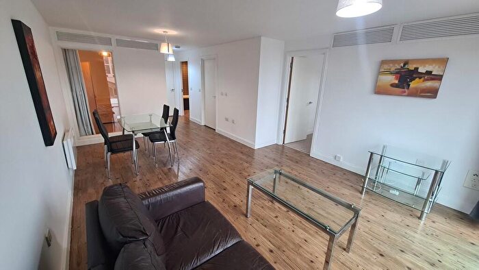 2 Bedroom Apartment To Rent In Southside, St Johns Walk, B5
