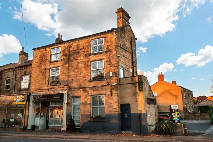 3 Bedroom Apartment To Rent In Aberford Road, Oulton, West Yorkshire, LS26