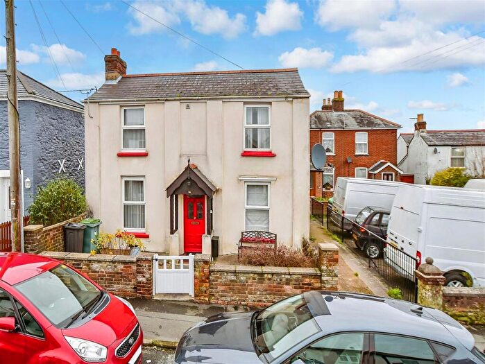 2 Bedroom Detached House For Sale In Hill Street, Ryde, Isle Of Wight, PO33