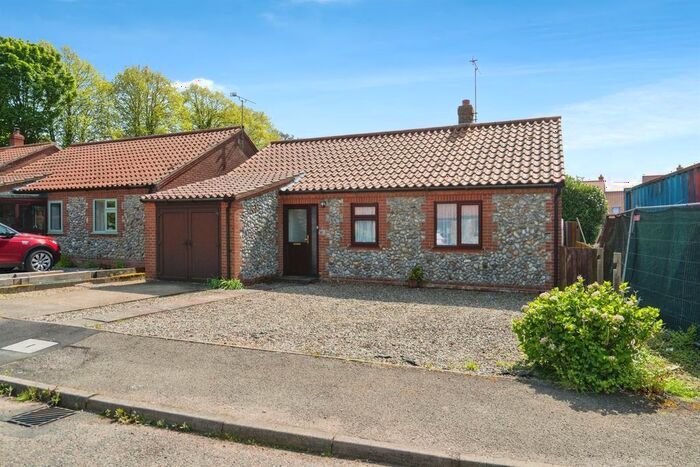 2 Bedroom Detached Bungalow For Sale In Beechlands Park, Southrepps, Norwich, NR11