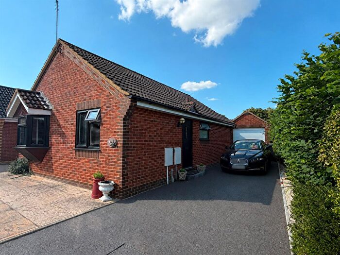 2 Bedroom Detached Bungalow For Sale In Dashwood Close, Sturminster Newton, DT10