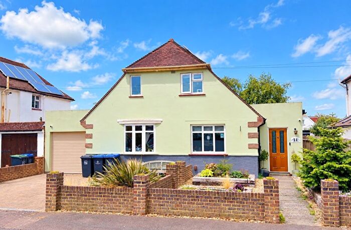 4 Bedroom Detached House For Sale In Harvey Road, Goring, West Sussex, BN12