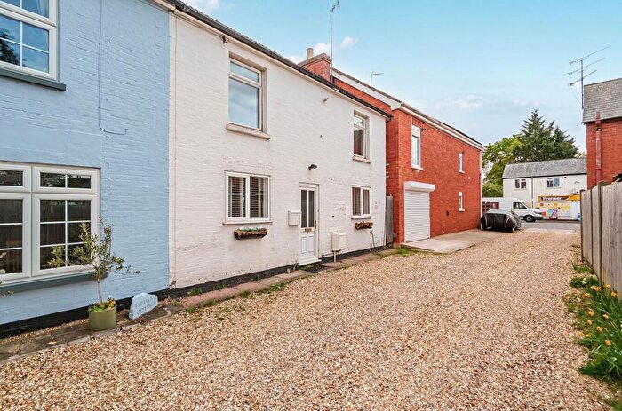 3 Bedroom End Of Terrace House To Rent In Moorlands Place, Camberley, GU15