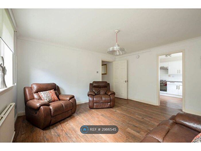 2 Bedroom Flat To Rent In Edinburgh, Edinburgh, EH3
