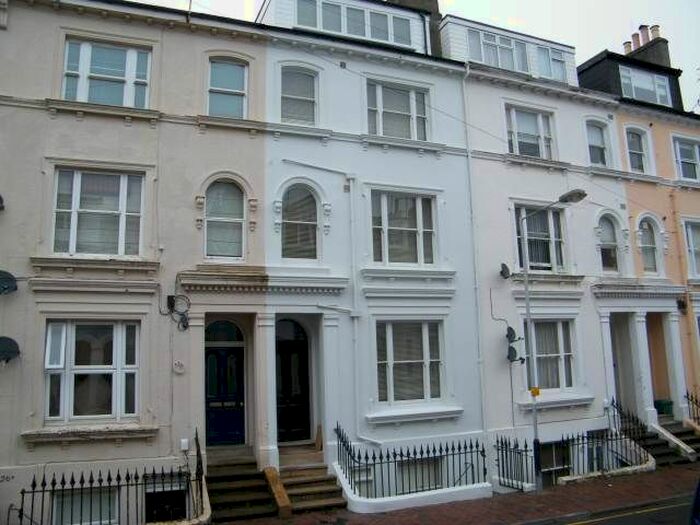 1 Bedroom Flat To Rent In Dudley Road, Tunbridge Wells, Kent, TN1
