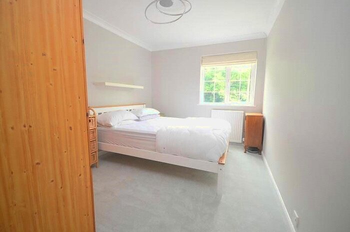 5 Bedroom Detached House To Rent In Noak Hill Road, Romford RM3