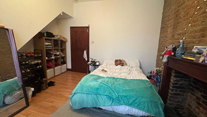 1 Bedroom Flat To Rent In Dalmeny Road, London, N7