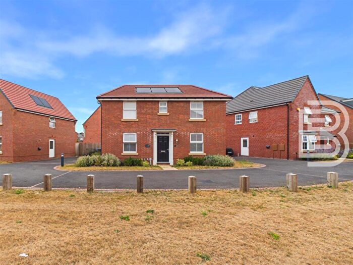 3 Bedroom Detached House For Sale In Vermilion Way, Ashlawn Gardens, Rugby, CV22