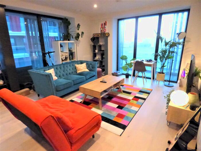 2 Bedroom Flat To Rent In Marco Polo Tower, Bonnet Street, London, E16