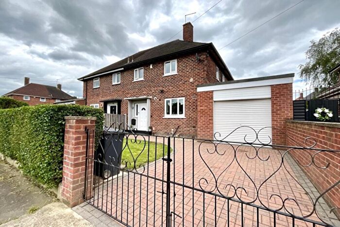 3 Bedroom Semi-Detached House To Rent In Glenholme Road, Stradbroke, Sheffield, S13