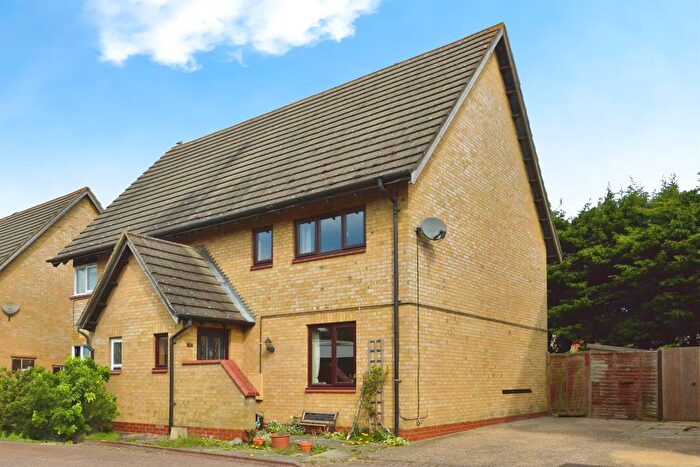 3 Bedroom Semi-Detached House For Sale In Thrupp Close, Castlethorpe, Milton Keynes, MK19