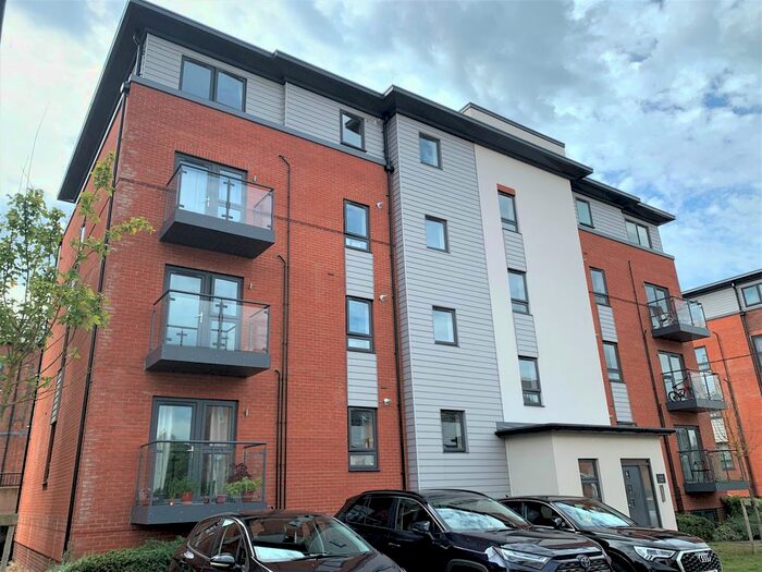 2 Bedroom Flat To Rent In Rembrandt Way, Watford, WD18