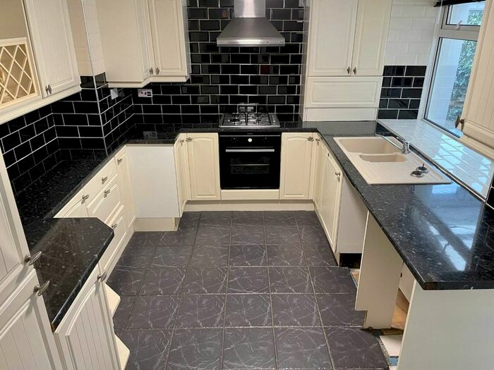 3 Bedroom Property To Rent In Dillwyn Road, Sketty, Swansea, SA2