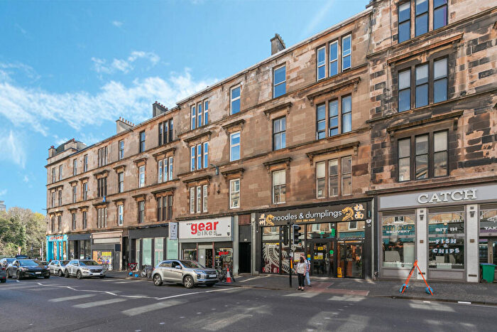 4 Bedroom Flat For Sale In / Gibson Street, Hillhead, G12